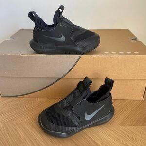 Nike Flexrunner Triple Black Toddler Sneakers - SZ 5 C